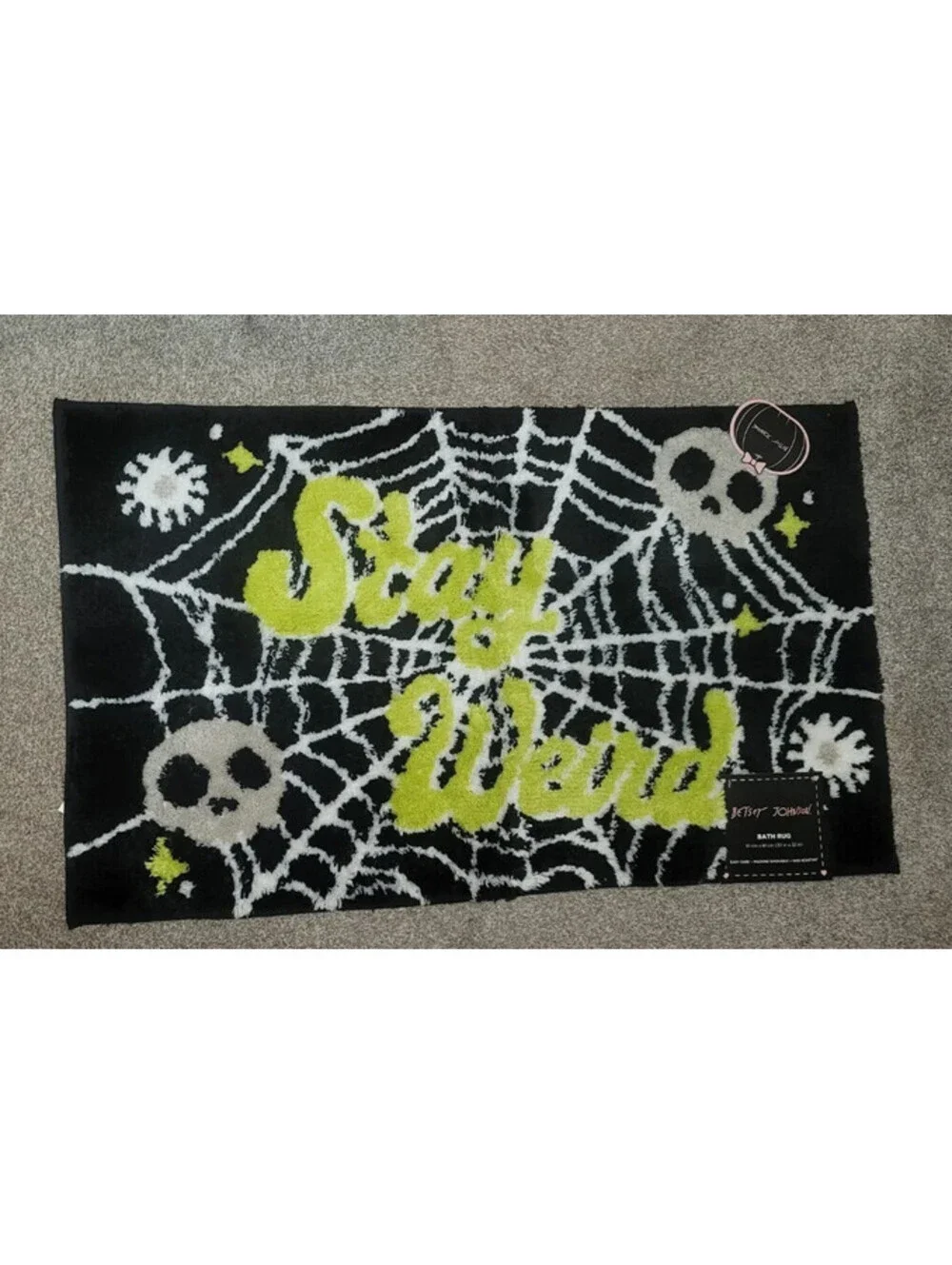 BETSEY JOHNSON BATH RUG - 20